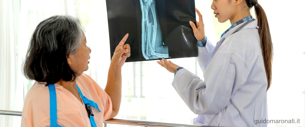 Che cosa si vede con la radiografia della mano?